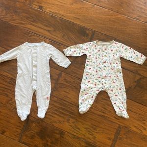 Lot of 2 Magnetic Me pajamas EUC